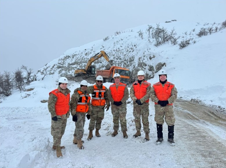 Ejército de Estados Unidos visita Cuerpo Militar del Trabajo en Magallanes