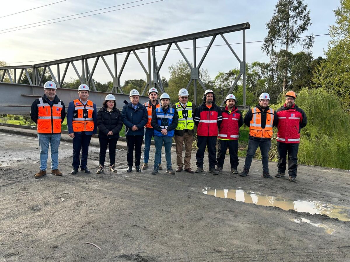 Avanza instalación de puente mecano en Colegual 