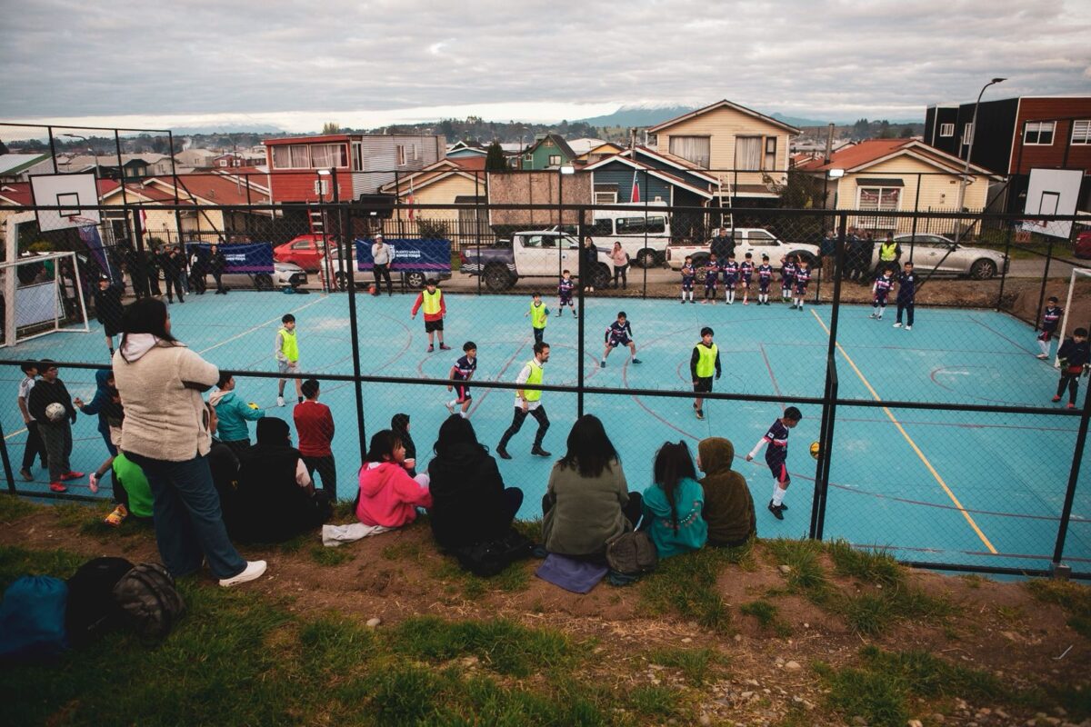 Puerto Varas inaugura multicancha y zona recreativa en Lomas