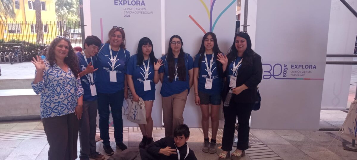 Jóvenes de Cochamó y Chaitén en Congreso Nacional Explora 2025