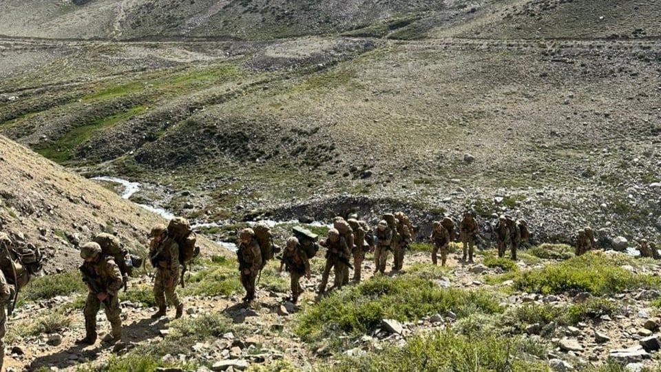 Alumnos del Curso Básico para Oficiales del Arma participan de ejercicio