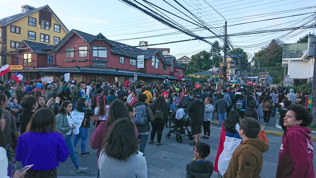La ciudadanía se sigue expresando en las calles de Puerto Varas - Diario Puerto Varas