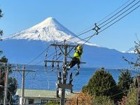 Saesa realiza trabajos en redes eléctricas de Puerto Montt y Frutillar