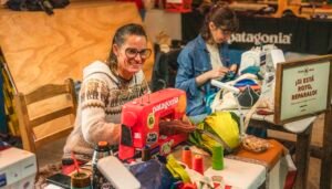 Reparaciones gratuitas de ropa en todas las tiendas Patagonia