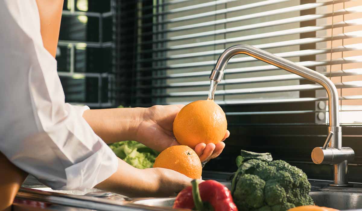 Intoxicaciones alimentarias en verano: riesgos y cómo prevenirlas