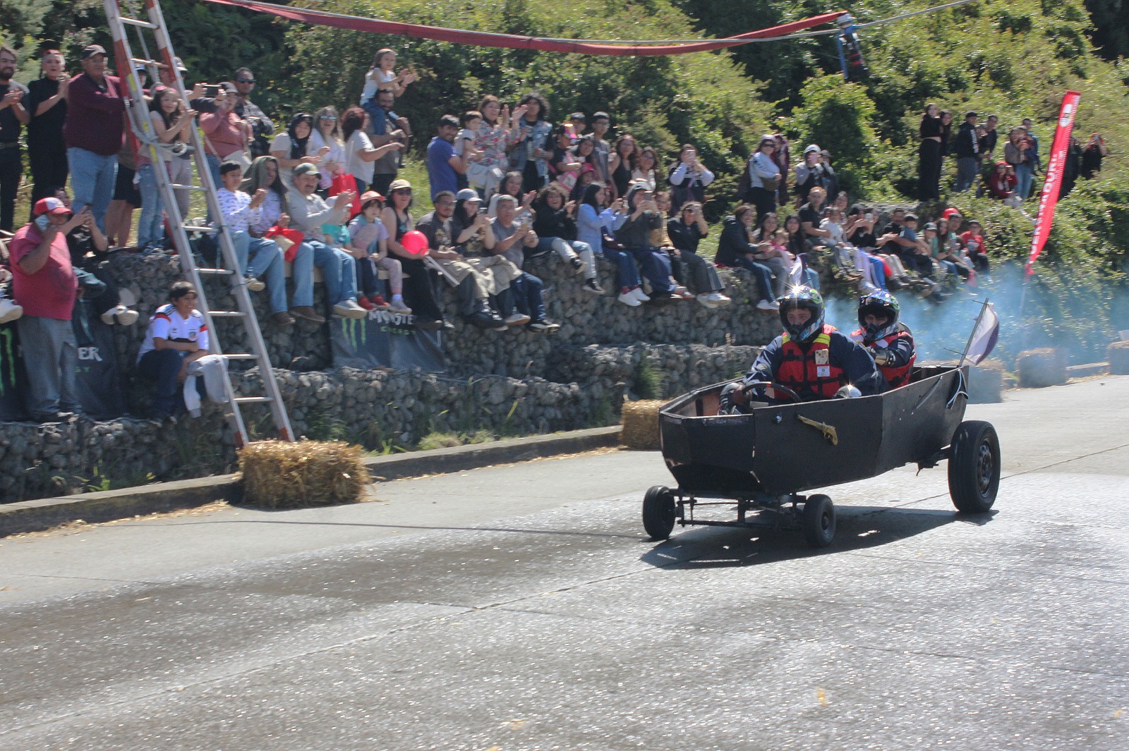 Carrera de Carros Locos Diario Puerto Varas