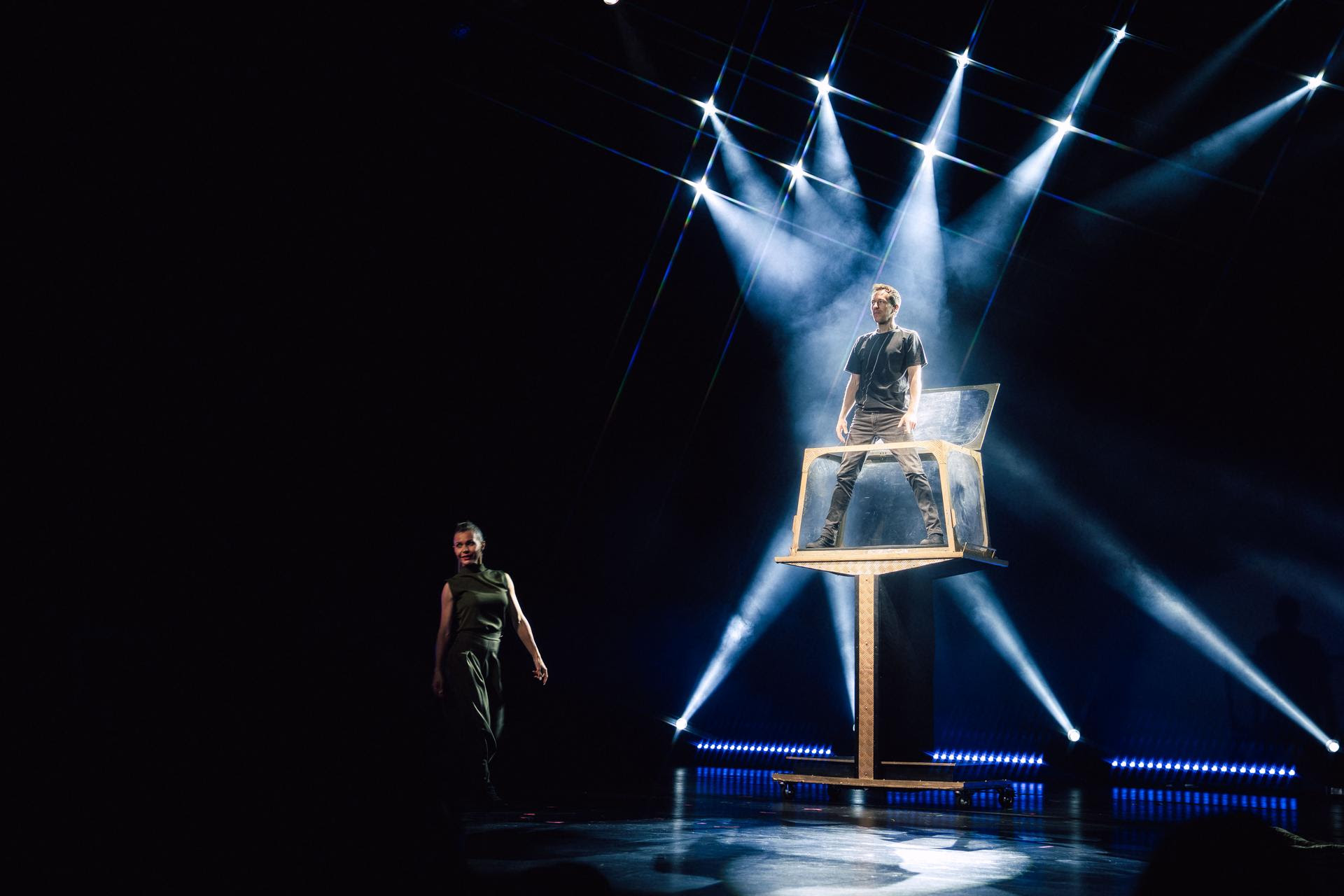 Mago Jean Paul Olhaberry llega a Puerto Montt con Infinito